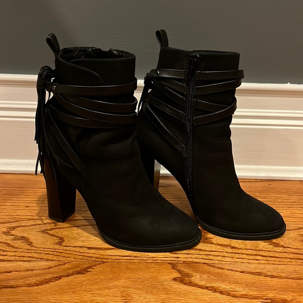 Steve Madden Gaybel Black Nubuck Booties Size 6